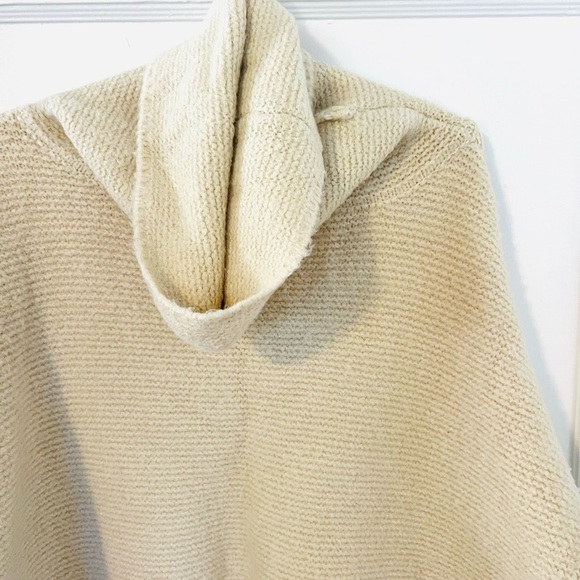 J.O.A Warm Cozy Knit Turtle Neck Knit Sweater Size Small - Picture 4 of 11